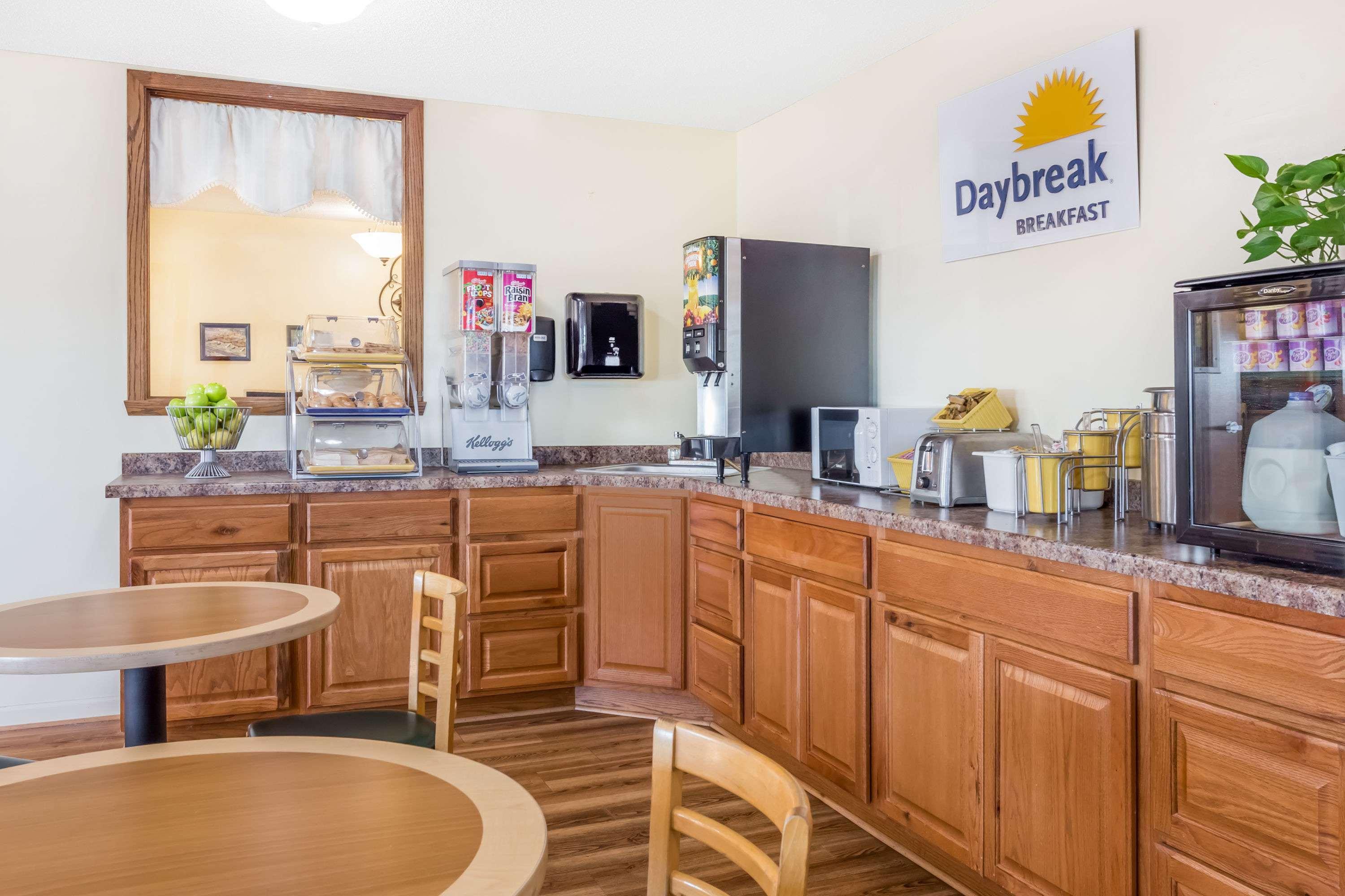 Days Inn By Wyndham איירון מאונטיין מראה חיצוני תמונה
